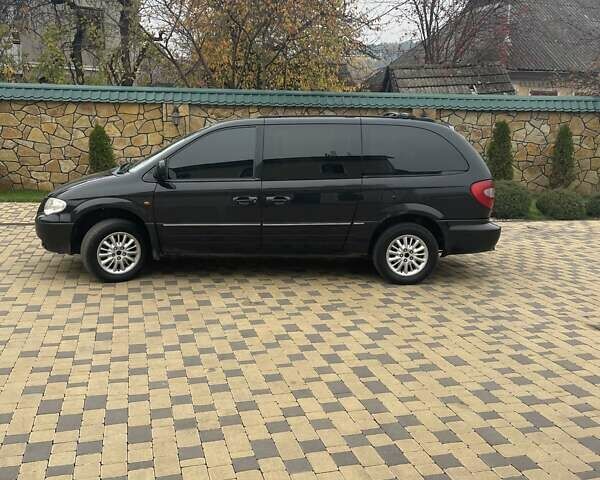 Чорний Крайслер Voyager, об'ємом двигуна 2.78 л та пробігом 282 тис. км за 6350 $, фото 3 на Automoto.ua