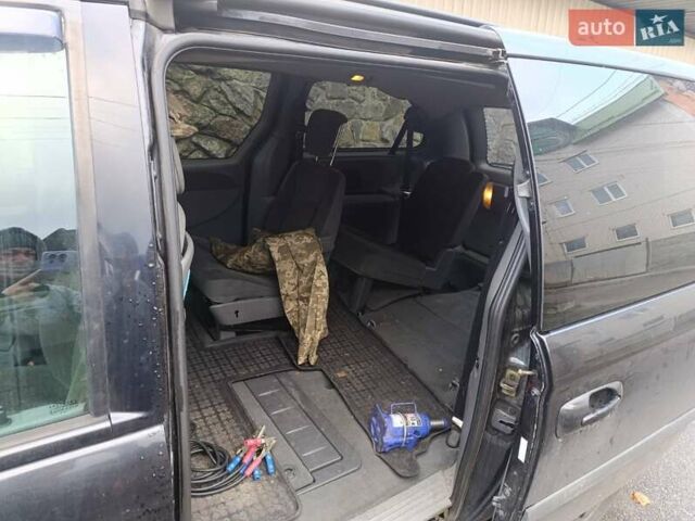 Чорний Крайслер Voyager, об'ємом двигуна 2.78 л та пробігом 365 тис. км за 4200 $, фото 6 на Automoto.ua