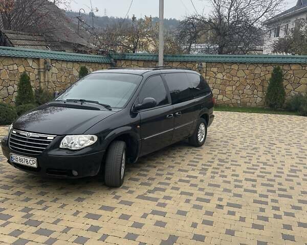 Чорний Крайслер Voyager, об'ємом двигуна 2.78 л та пробігом 282 тис. км за 6350 $, фото 2 на Automoto.ua