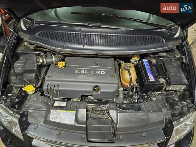 Черный Крайслер Вояджер, объемом двигателя 2.78 л и пробегом 195 тыс. км за 6500 $, фото 14 на Automoto.ua