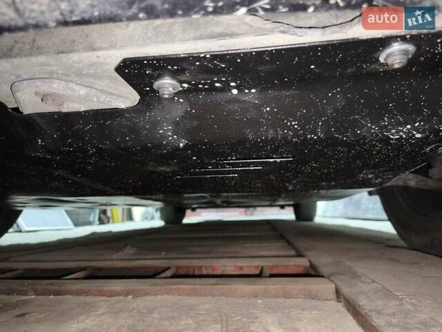 Черный Крайслер Вояджер, объемом двигателя 2.78 л и пробегом 195 тыс. км за 6500 $, фото 8 на Automoto.ua