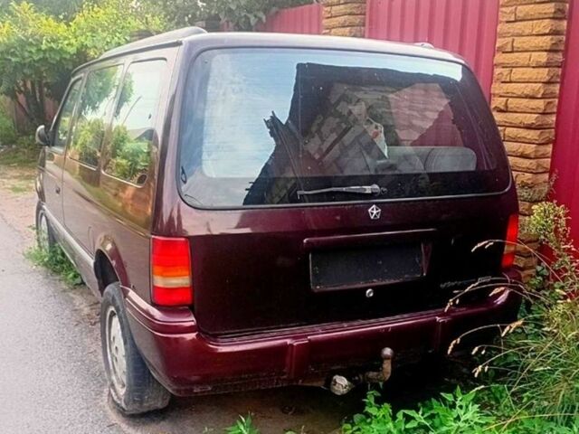 Червоний Крайслер Voyager, об'ємом двигуна 0 л та пробігом 250 тис. км за 1182 $, фото 4 на Automoto.ua