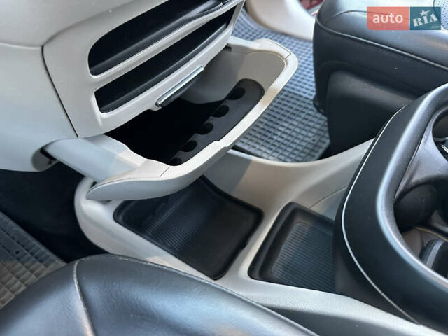 Красный Крайслер Вояджер, объемом двигателя 3.6 л и пробегом 211 тыс. км за 18900 $, фото 34 на Automoto.ua