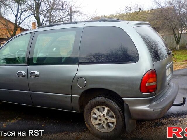 Крайслер Voyager, об'ємом двигуна 2.5 л та пробігом 200 тис. км за 3500 $, фото 2 на Automoto.ua