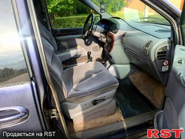 Крайслер Voyager, об'ємом двигуна 2.5 л та пробігом 286 тис. км за 1700 $, фото 4 на Automoto.ua