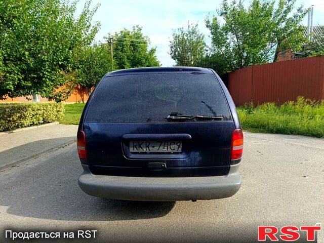 Крайслер Voyager, об'ємом двигуна 2.5 л та пробігом 286 тис. км за 1700 $, фото 3 на Automoto.ua