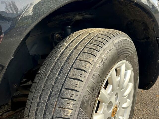 Крайслер Вояджер, объемом двигателя 2.4 л и пробегом 250 тыс. км за 3499 $, фото 7 на Automoto.ua