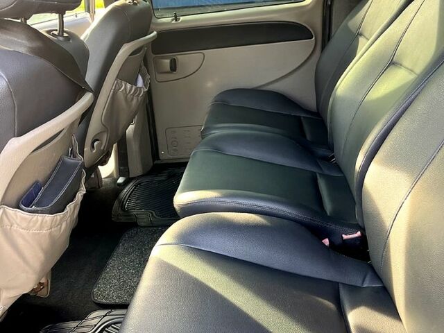 Крайслер Вояджер, объемом двигателя 2.4 л и пробегом 250 тыс. км за 3499 $, фото 11 на Automoto.ua