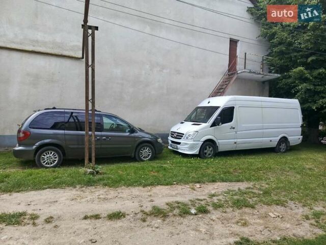 Крайслер Вояджер, объемом двигателя 2.8 л и пробегом 300 тыс. км за 1900 $, фото 2 на Automoto.ua