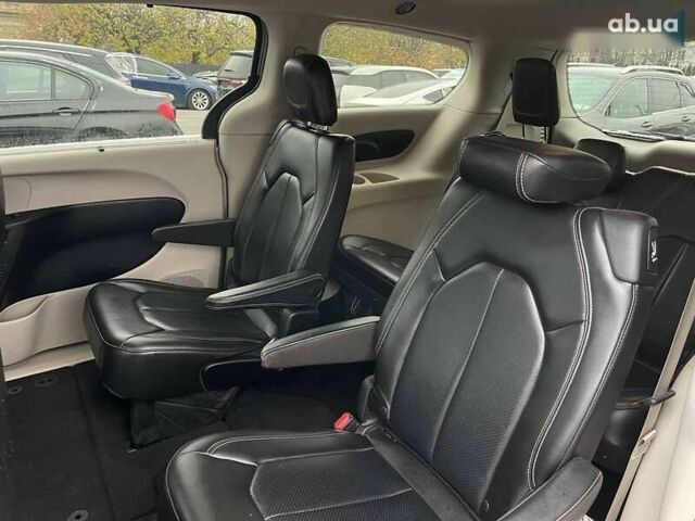 Крайслер Voyager, об'ємом двигуна 3.6 л та пробігом 148 тис. км за 12000 $, фото 11 на Automoto.ua