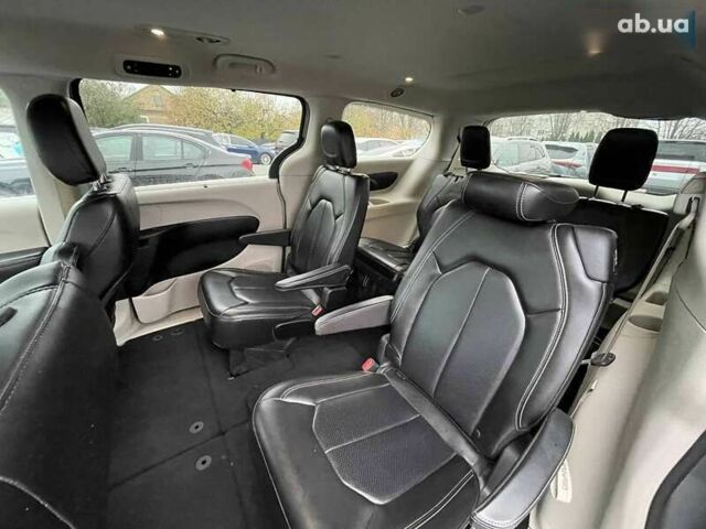 Крайслер Voyager, об'ємом двигуна 3.6 л та пробігом 148 тис. км за 12000 $, фото 15 на Automoto.ua