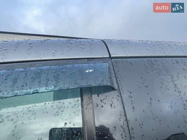 Серый Крайслер Вояджер, объемом двигателя 2.43 л и пробегом 313 тыс. км за 6500 $, фото 17 на Automoto.ua