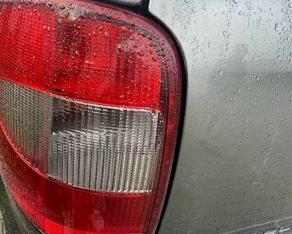 Серый Крайслер Вояджер, объемом двигателя 2.43 л и пробегом 313 тыс. км за 6500 $, фото 13 на Automoto.ua