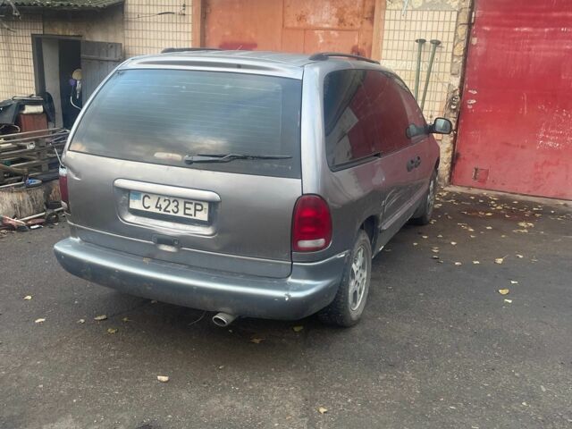 Сірий Крайслер Voyager, об'ємом двигуна 2.4 л та пробігом 20 тис. км за 1000 $, фото 4 на Automoto.ua