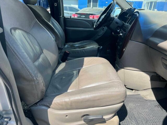 Серый Крайслер Вояджер, объемом двигателя 2.5 л и пробегом 396 тыс. км за 4640 $, фото 23 на Automoto.ua