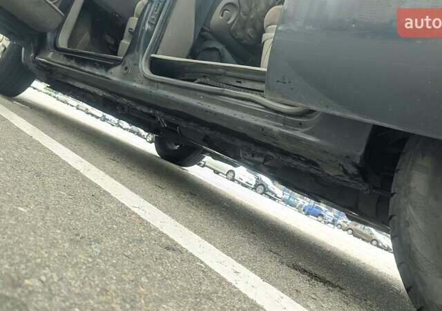 Серый Крайслер Вояджер, объемом двигателя 2.5 л и пробегом 420 тыс. км за 2800 $, фото 8 на Automoto.ua