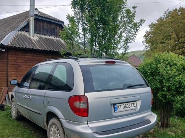 Серый Крайслер Вояджер, объемом двигателя 2.5 л и пробегом 280 тыс. км за 3539 $, фото 5 на Automoto.ua