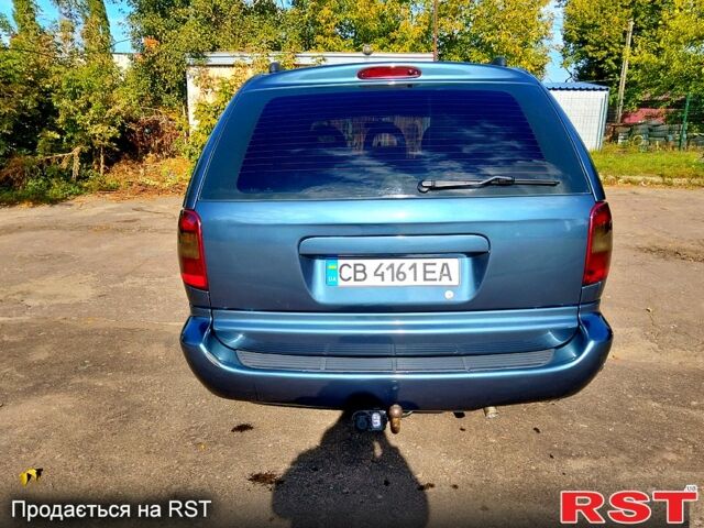 Сірий Крайслер Voyager, об'ємом двигуна 2.4 л та пробігом 400 тис. км за 5300 $, фото 2 на Automoto.ua