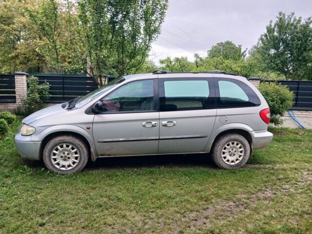 Серый Крайслер Вояджер, объемом двигателя 2.5 л и пробегом 280 тыс. км за 3539 $, фото 4 на Automoto.ua