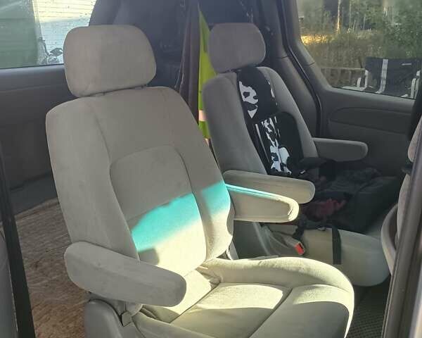 Сірий Крайслер Voyager, об'ємом двигуна 2.5 л та пробігом 312 тис. км за 4800 $, фото 14 на Automoto.ua