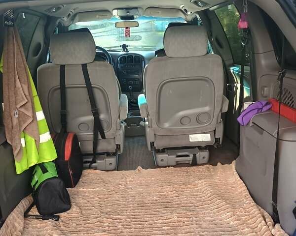 Сірий Крайслер Voyager, об'ємом двигуна 2.5 л та пробігом 312 тис. км за 4800 $, фото 10 на Automoto.ua