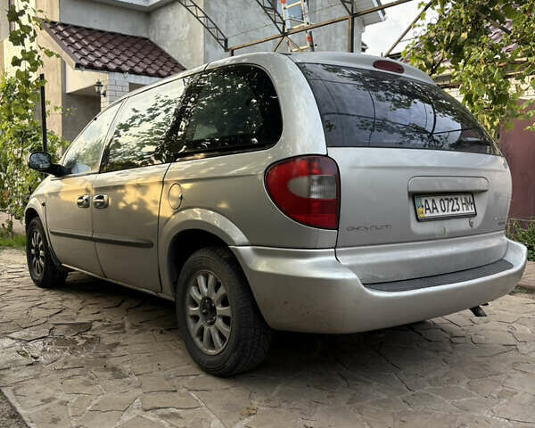 Сірий Крайслер Voyager, об'ємом двигуна 2.5 л та пробігом 423 тис. км за 4200 $, фото 8 на Automoto.ua