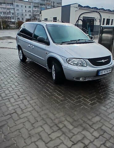 Серый Крайслер Вояджер, объемом двигателя 2.5 л и пробегом 380 тыс. км за 5200 $, фото 5 на Automoto.ua