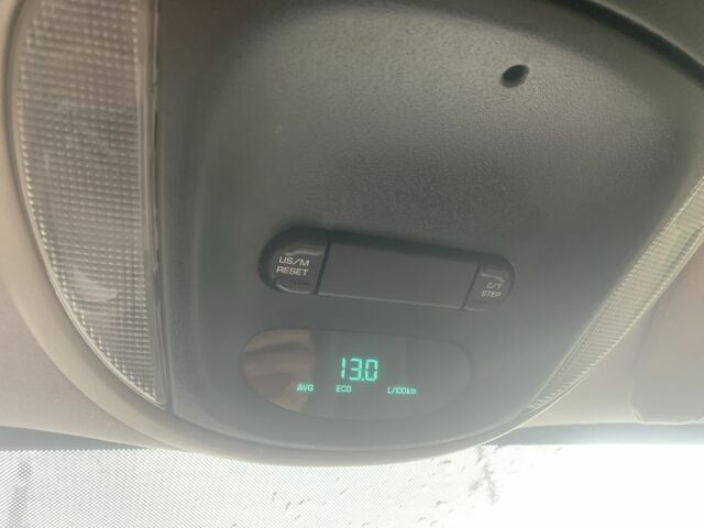 Серый Крайслер Вояджер, объемом двигателя 2.4 л и пробегом 176 тыс. км за 5600 $, фото 9 на Automoto.ua