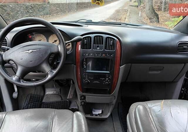 Сірий Крайслер Voyager, об'ємом двигуна 2.78 л та пробігом 280 тис. км за 4100 $, фото 27 на Automoto.ua