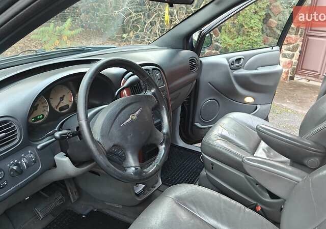 Сірий Крайслер Voyager, об'ємом двигуна 2.78 л та пробігом 280 тис. км за 4100 $, фото 14 на Automoto.ua