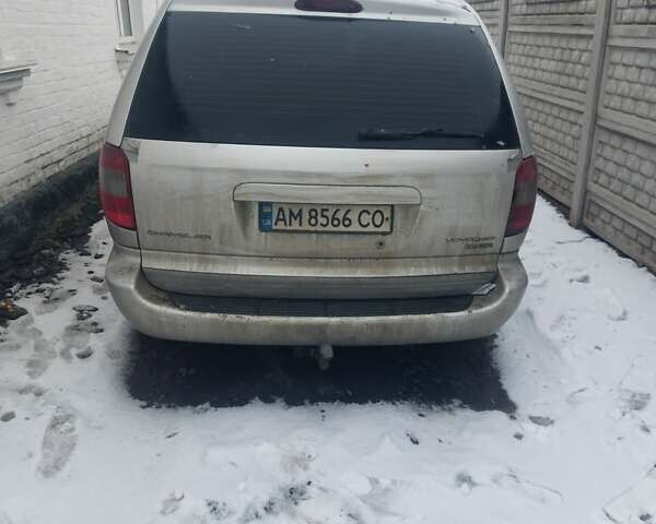 Серый Крайслер Вояджер, объемом двигателя 2.8 л и пробегом 477 тыс. км за 4500 $, фото 10 на Automoto.ua