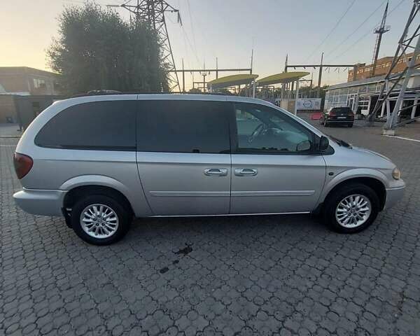 Серый Крайслер Вояджер, объемом двигателя 2.78 л и пробегом 250 тыс. км за 5900 $, фото 18 на Automoto.ua