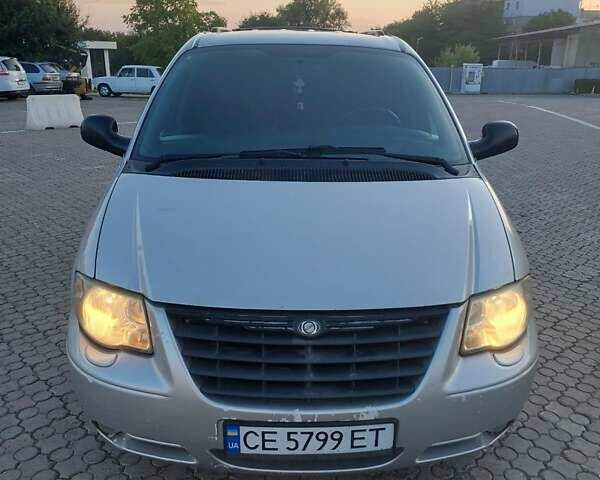 Серый Крайслер Вояджер, объемом двигателя 2.78 л и пробегом 250 тыс. км за 5900 $, фото 19 на Automoto.ua