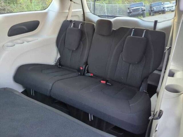 Сірий Крайслер Voyager, об'ємом двигуна 3.6 л та пробігом 34 тис. км за 2400 $, фото 10 на Automoto.ua