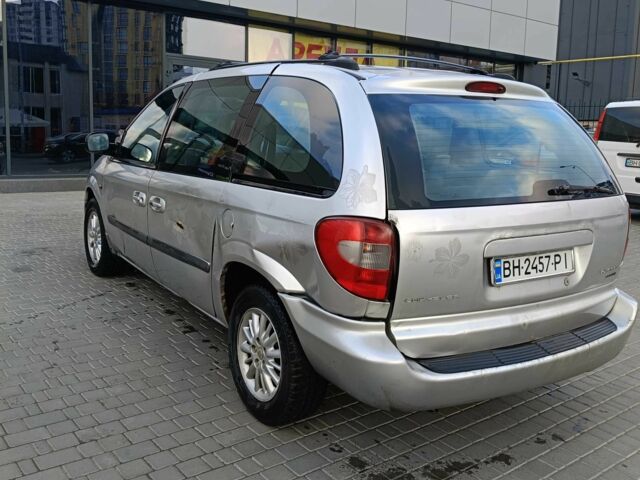 Сірий Крайслер Voyager, об'ємом двигуна 2.8 л та пробігом 250 тис. км за 3500 $, фото 4 на Automoto.ua