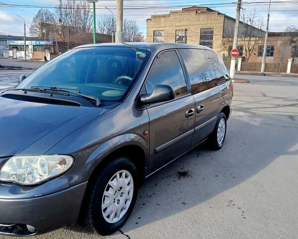 Серый Крайслер Вояджер, объемом двигателя 2.78 л и пробегом 320 тыс. км за 6000 $, фото 22 на Automoto.ua