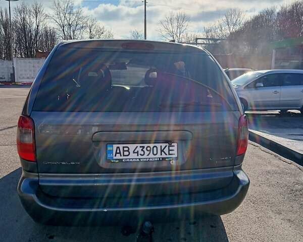 Серый Крайслер Вояджер, объемом двигателя 2.78 л и пробегом 320 тыс. км за 6000 $, фото 25 на Automoto.ua