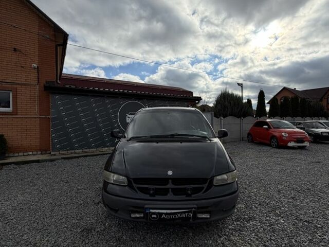 Крайслер Вояджер 2000 в Дергачах на Automoto.ua Синий Крайслер Вояджер, объемом двигателя 2.5 л и пробегом 200 тыс. км за 3000 $, фото 1 на Automoto.ua