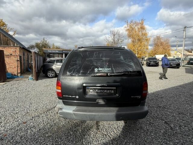 Крайслер Вояджер 2000 в Дергачах на Automoto.ua Синий Крайслер Вояджер, объемом двигателя 2.5 л и пробегом 200 тыс. км за 3000 $, фото 4 на Automoto.ua