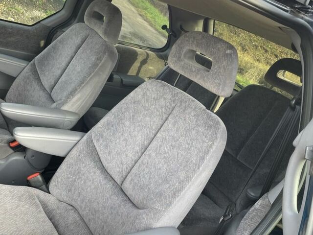 Синій Крайслер Voyager, об'ємом двигуна 0 л та пробігом 250 тис. км за 2714 $, фото 5 на Automoto.ua