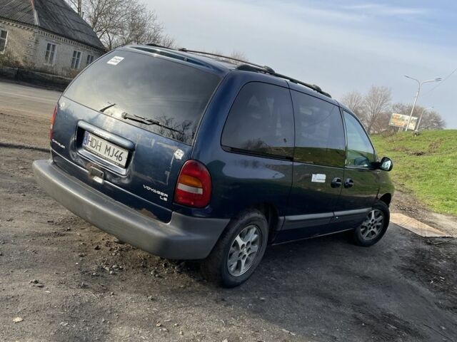 Синій Крайслер Voyager, об'ємом двигуна 0 л та пробігом 250 тис. км за 2714 $, фото 2 на Automoto.ua