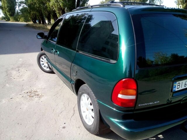 Крайслер Вояджер 1999 в Лубнах на Automoto.ua Зеленый Крайслер Вояджер, объемом двигателя 2 л и пробегом 300 тыс. км за 4150 $, фото 5 на Automoto.ua