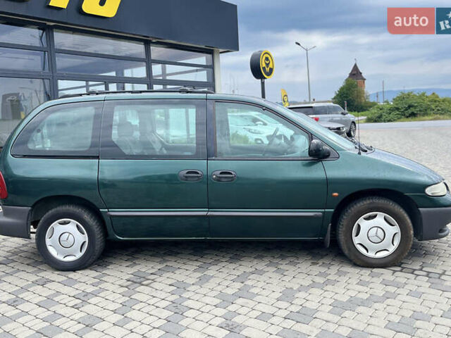 Крайслер Voyager 1999 у Мукачеве на Automoto.ua Зелений Крайслер Voyager, об'ємом двигуна 2.5 л та пробігом 158 тис. км за 5300 $, фото 7 на Automoto.ua