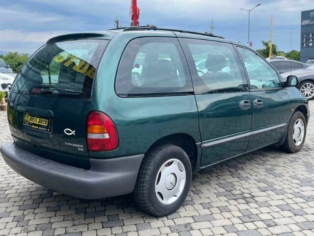 Зеленый Крайслер Вояджер, объемом двигателя 2.5 л и пробегом 158 тыс. км за 5300 $, фото 6 на Automoto.ua