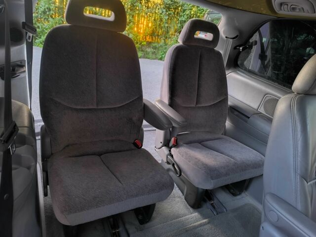 Зеленый Крайслер Вояджер, объемом двигателя 0 л и пробегом 170 тыс. км за 1160 $, фото 3 на Automoto.ua