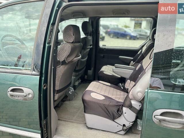 Крайслер Voyager 1999 у Мукачеве на Automoto.ua Зелений Крайслер Voyager, об'ємом двигуна 2.5 л та пробігом 158 тис. км за 5300 $, фото 10 на Automoto.ua