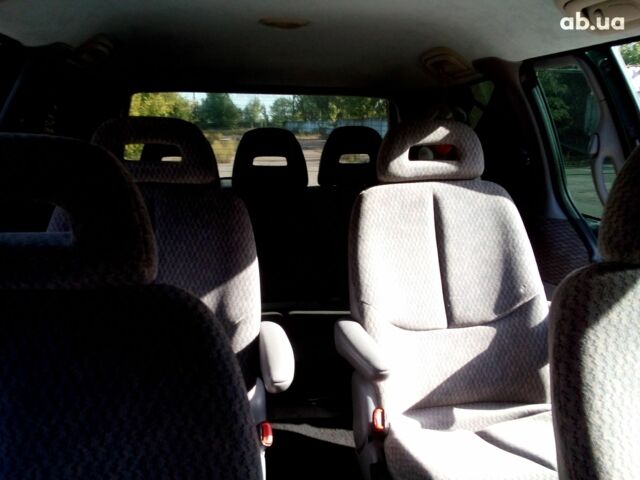 Крайслер Вояджер 1999 в Лубнах на Automoto.ua Зеленый Крайслер Вояджер, объемом двигателя 2 л и пробегом 300 тыс. км за 4150 $, фото 2 на Automoto.ua