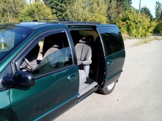 Крайслер Вояджер 1999 в Лубнах на Automoto.ua Зеленый Крайслер Вояджер, объемом двигателя 2 л и пробегом 300 тыс. км за 4150 $, фото 8 на Automoto.ua