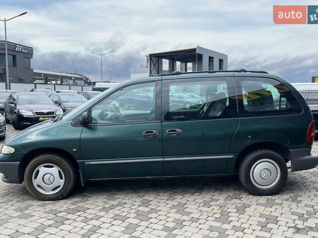 Крайслер Voyager 1999 у Мукачеве на Automoto.ua Зелений Крайслер Voyager, об'ємом двигуна 2.5 л та пробігом 158 тис. км за 5300 $, фото 3 на Automoto.ua