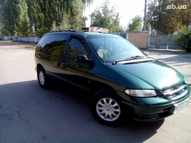 Крайслер Вояджер 1999 в Лубнах на Automoto.ua Зеленый Крайслер Вояджер, объемом двигателя 2 л и пробегом 300 тыс. км за 4150 $, фото 3 на Automoto.ua